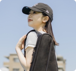 トゥミ」旅も日常も、体験じゃなく“糧”になる感覚 – 小竹麻美 (PR 