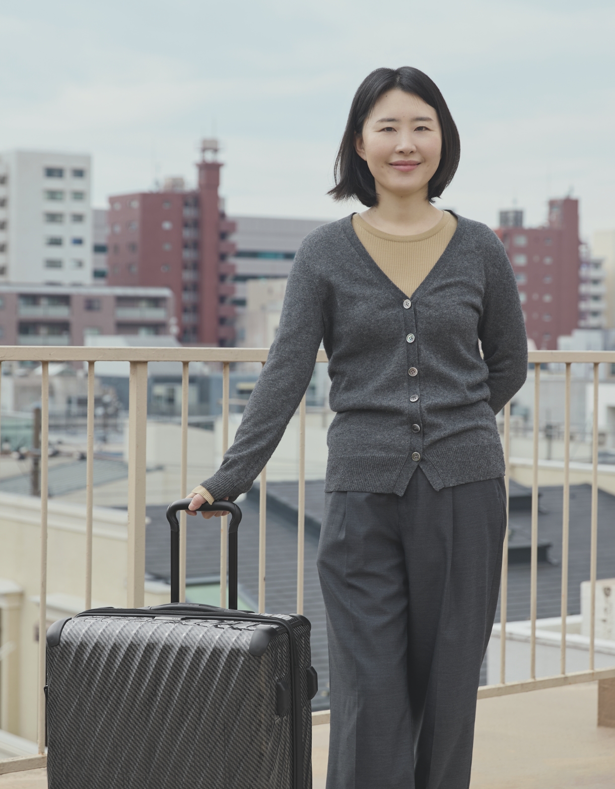 トゥミ」目的地までの移動時間も、大切な旅のひととき – 菅原信子 (PR