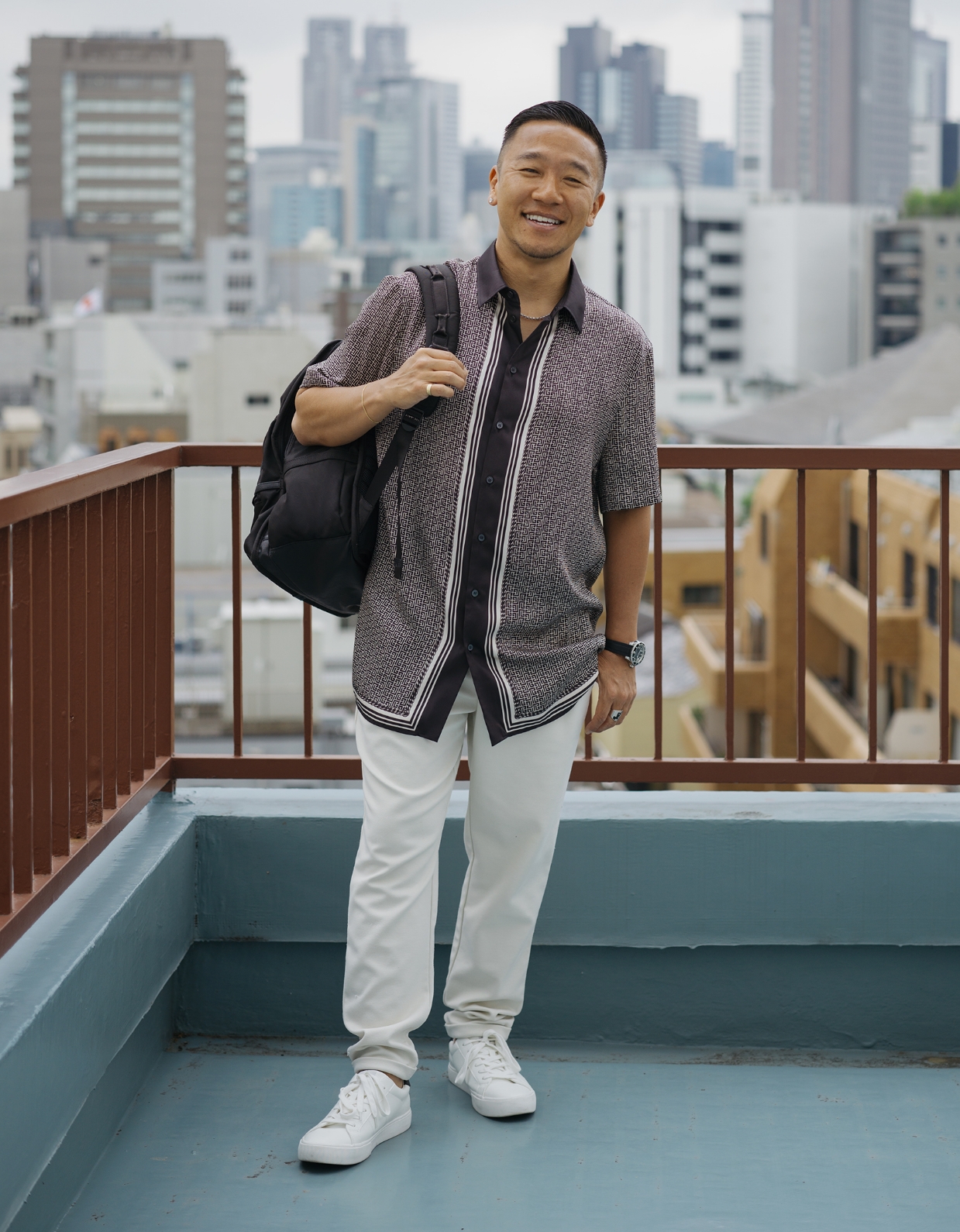 Def techのMicroがリアルに着ていたTシャツ トゥミ」旅へ向かう