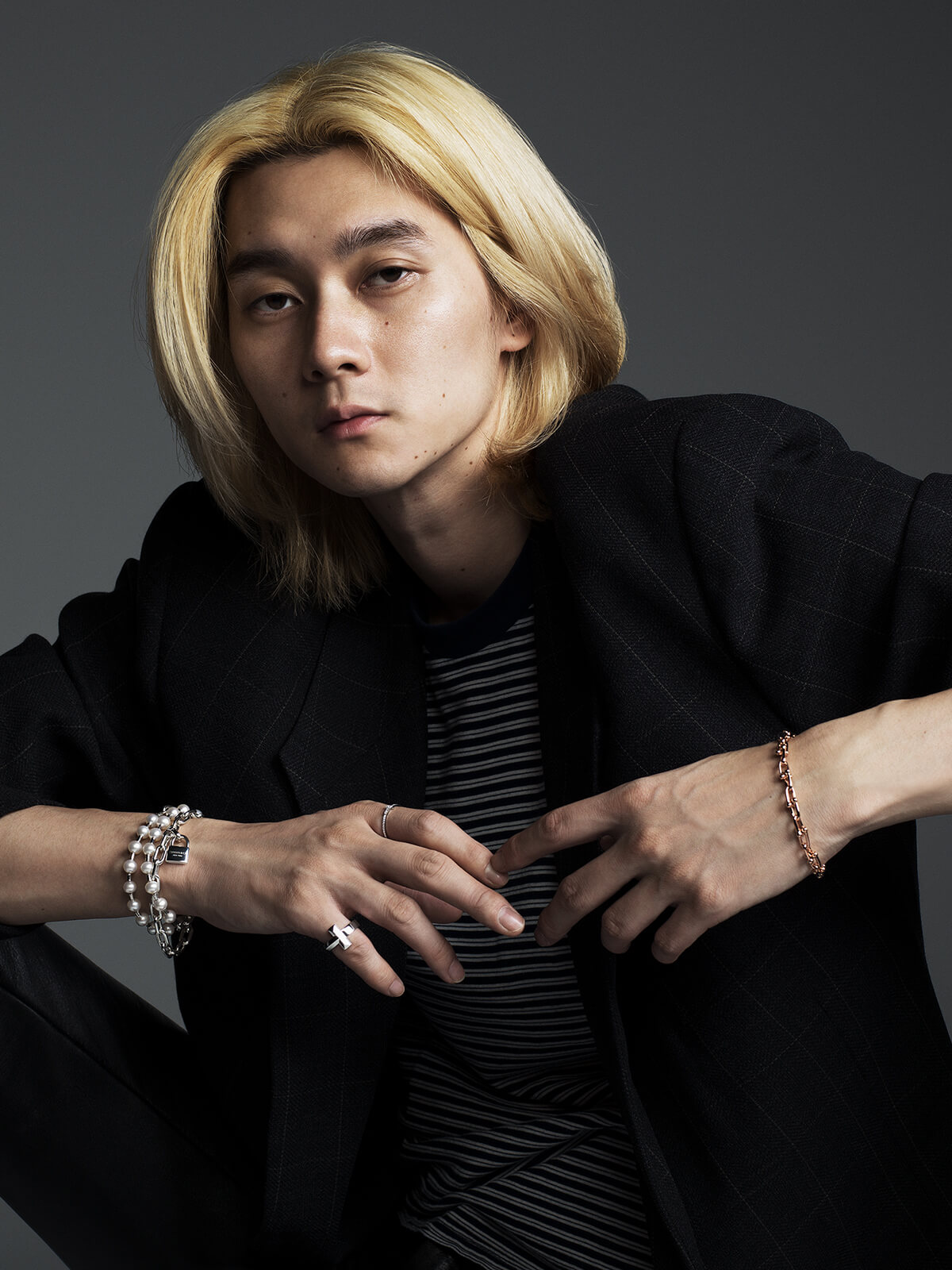 名作 定価12万 稀少モデル2022/23AW ティファニーSKATER44 ティファニー＠キャットストリート」がスポーツ仕様に、北村匠海ら